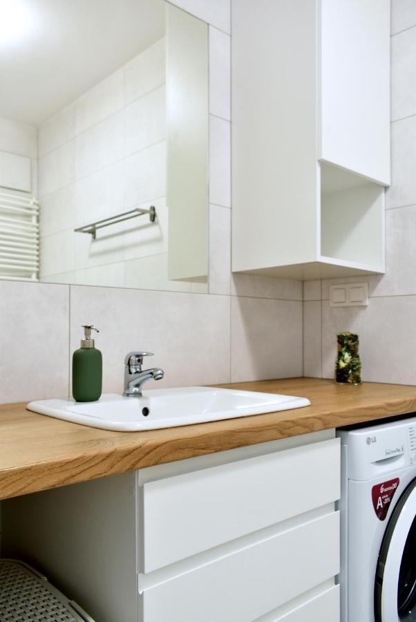 לודז' Fabryczna Apartment מראה חיצוני תמונה